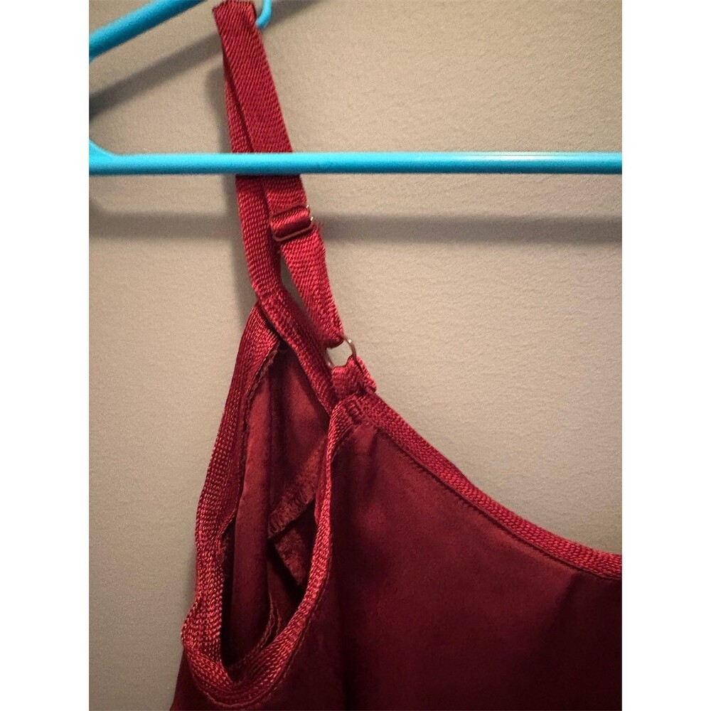 A New Day Camisole Tank Top Womens XS Maroon V-Neck Adjustable Straps - Picture 4 of 8